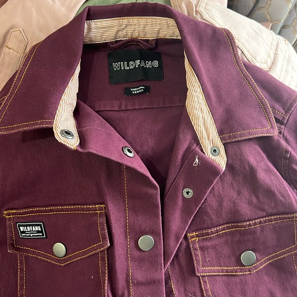 New Wildfang Womens XSmall Maroon Essential Overdyed Cargo Shacket Shirt Jack… - Picture 3 of 4